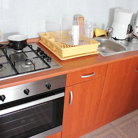 Toni Na Moru Apartman *